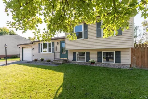 132 Dorando Way, Salina, NY 13090