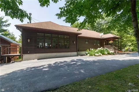 45477 Heather Dr, Orleans, NY 13640