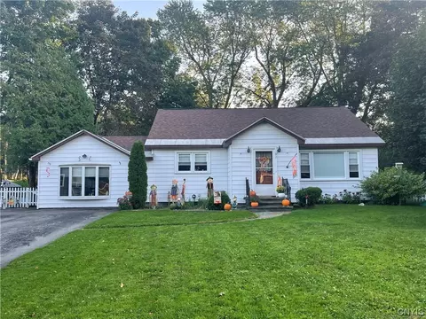 97 Westmoreland St, Whitestown, NY 13492