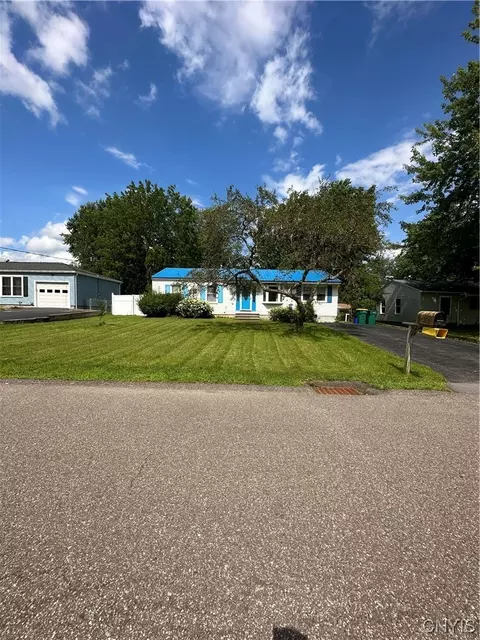114 Hosmer Dr, Van Buren, NY 13209