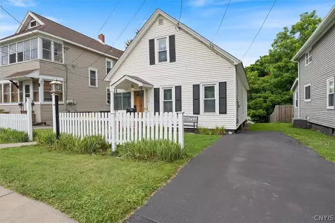 106 Alice Ave, Geddes, NY 13209