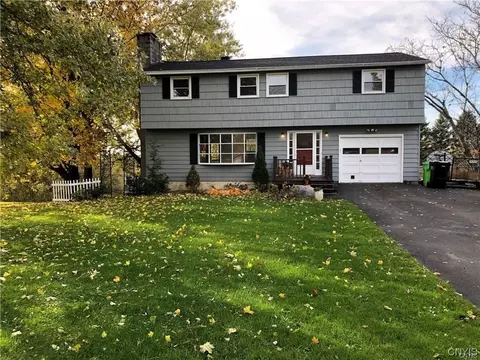 4129 Bussey Rd, Onondaga, NY 13215