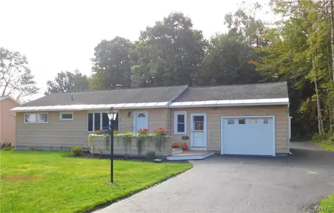 6332 Overhill Dr, Rome, NY 13440