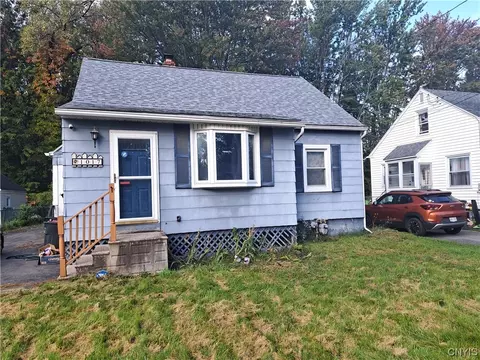 1017 Kinne St, East Syracuse, NY 13057