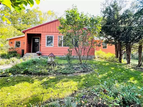 90 Marsh Rd, Danby, NY 14850