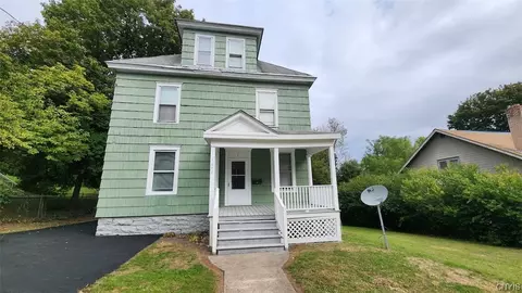 1642 W Colvin St, Syracuse, NY 13207