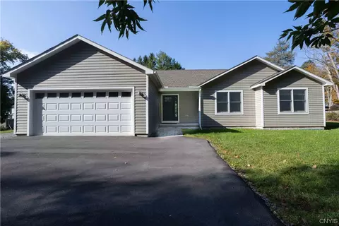 19 Clinton St, Tully, NY 13159 photo 5