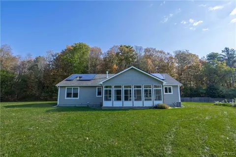 19 Clinton St, Tully, NY 13159 photo 7