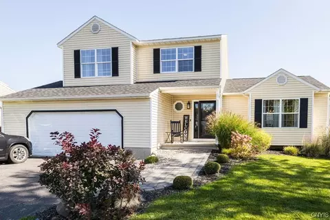 8406 Sutcliffe Dr, Clay, NY 13090