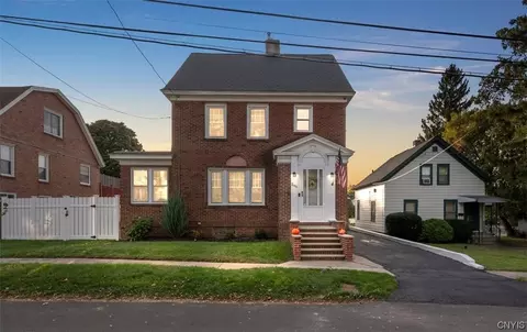245 Marlborough Rd, Syracuse, NY 13206
