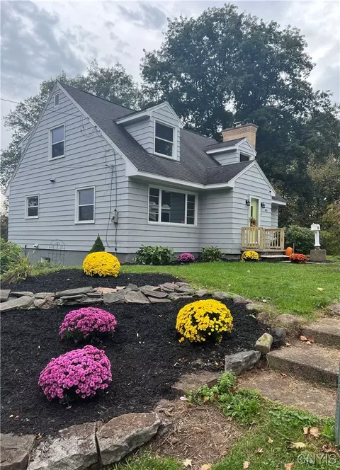 301 Hopper Rd, Syracuse, NY 13207