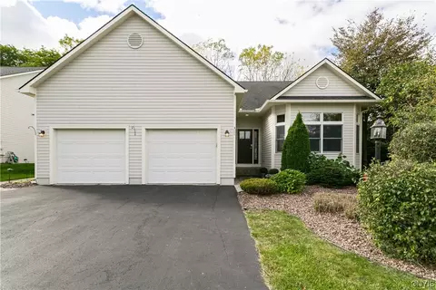 6067 Bay Hill Cir, Jamesville, NY 13078