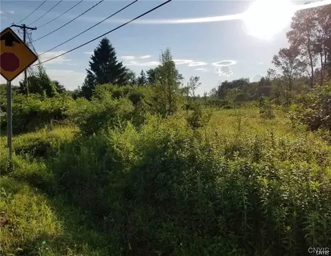216 Paris Rd, New Hartford, NY 13413