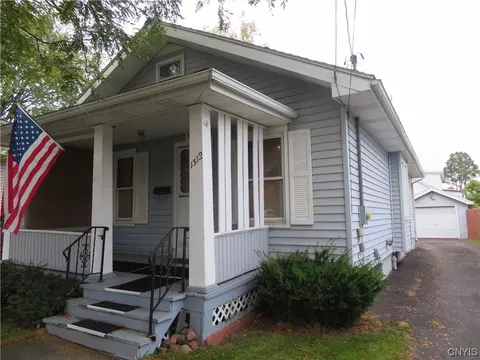 1312 Oak St, Utica, NY 13502