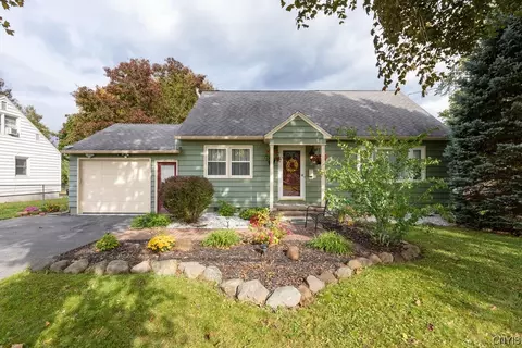 34 Sherry Dr, Syracuse, NY 13219