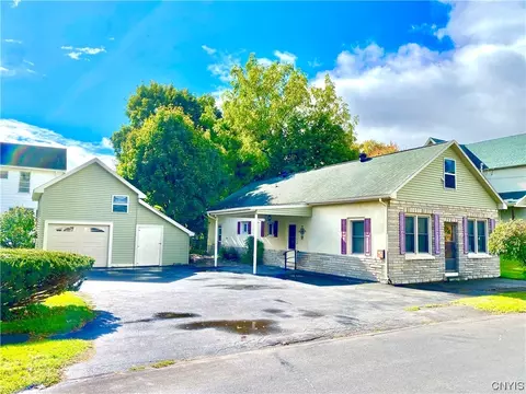 2 Union St, Auburn, NY 13021