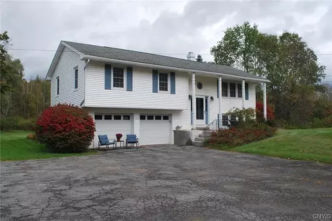 136 Hurlbut Rd, Mexico, NY 13114