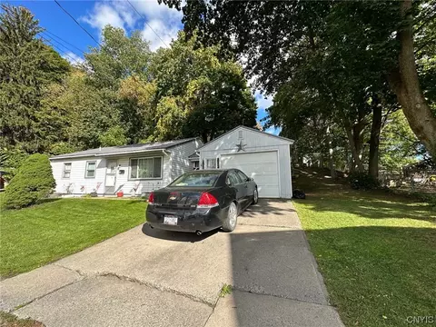 26 High St, Little Falls, NY 13365