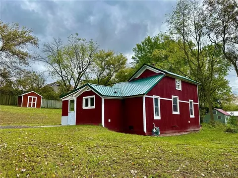 3996 Rural Ave, Cortlandville, NY 13045