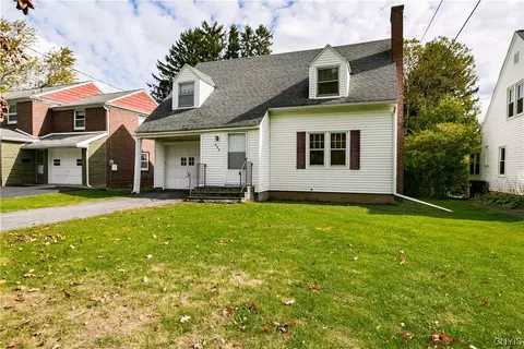632 Sedgwick Dr, Syracuse, NY 13203