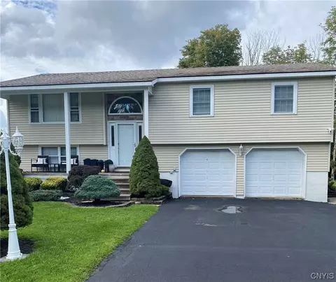 19 Meadowbrook Dr, New Hartford, NY 13413