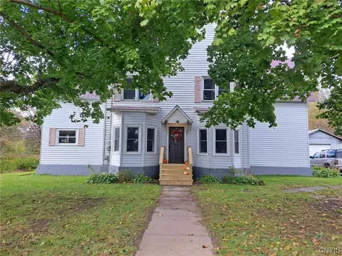 55 Church St, Albion, NY 13302