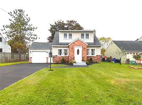 3 Wind Pl, Whitestown, NY 13492