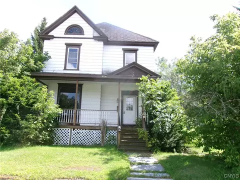28 Sterling St, Gouverneur, NY 13642