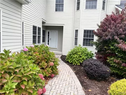 104 Whispering Stream Way, Fayetteville, NY 13066