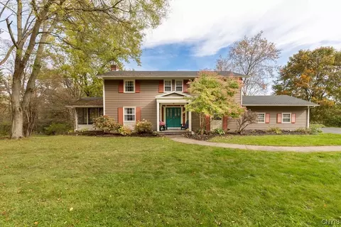 18 Highland Dr, Marcellus, NY 13108