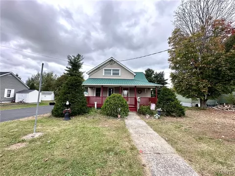 62 Johnstown St, Gouverneur, NY 13642