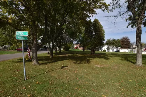 110 Cayuga St, Geddes, NY 13209