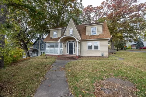 927 E Colvin St, Syracuse, NY 13210