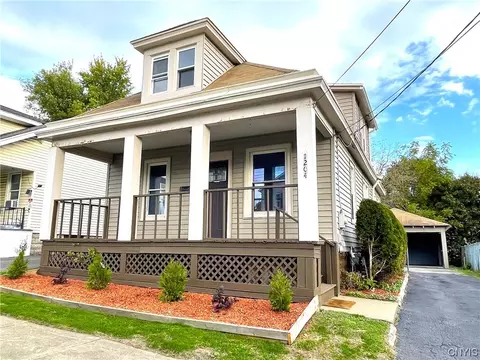 1204 Oak St, Utica, NY 13502