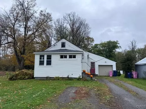 4923 Randel Rd, Oneida, NY 13421