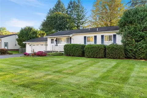418 Brody Dr, Utica, NY 13502