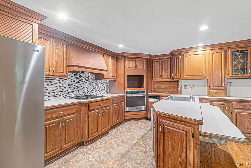  105 Hillside Dr, Whitestown, NY 13424 photo 8