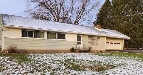 6581 Irish Rd, Marcy, NY 13403