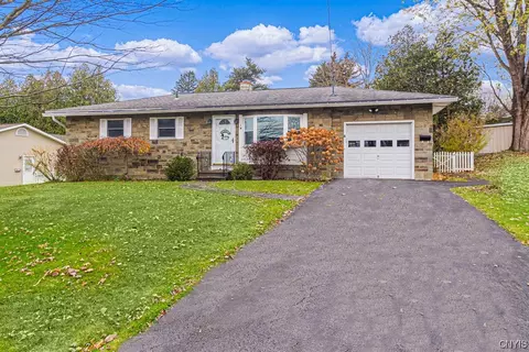 18 Hollywood Dr, Whitestown, NY 13492