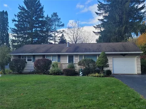 87 Brown St, Lysander, NY 13027
