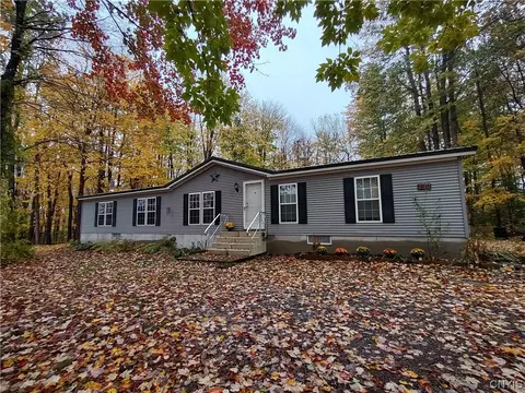133 Germandale Dr, Granby, NY 13069