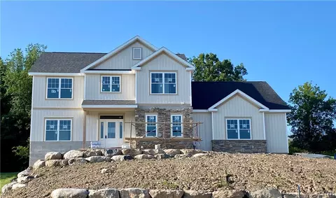 4429 Winding Creek Rd, Manlius, NY 13104