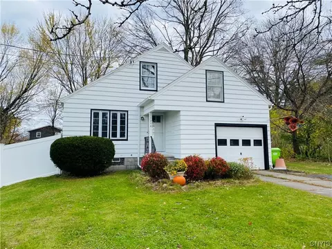 1210 Cold Springs Rd, Salina, NY 13088