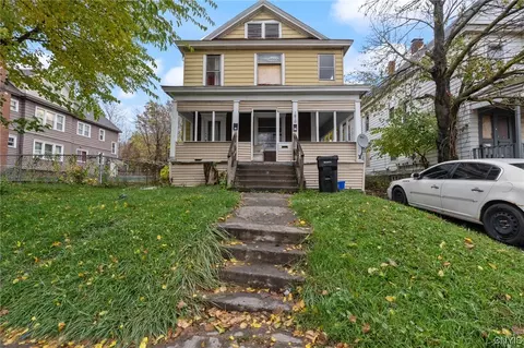 1810 Lodi St, Syracuse, NY 13208
