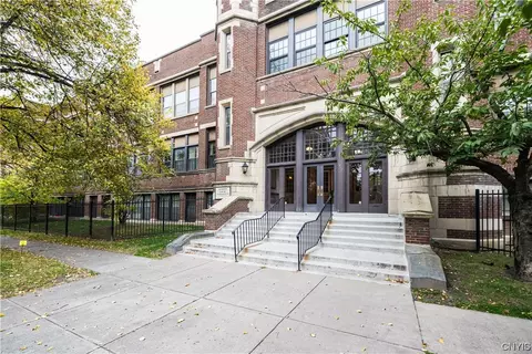 917 Madison St #207, Syracuse, NY 13210