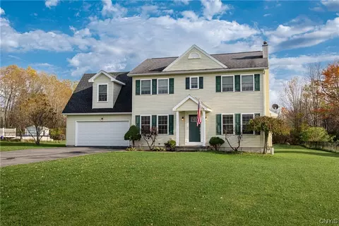 9130 Shelley Dr, Marcy, NY 13403