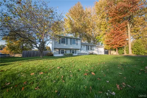 4225 Balboa Dr, Clay, NY 13090