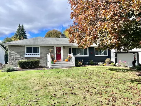 206 Walberta Rd, Geddes, NY 13219