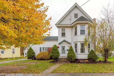 516 W 4th St S, Fulton, NY 13069