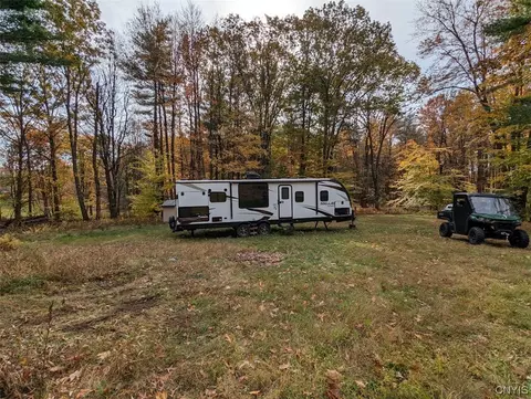 1797 California Rd, Vienna, NY 13316